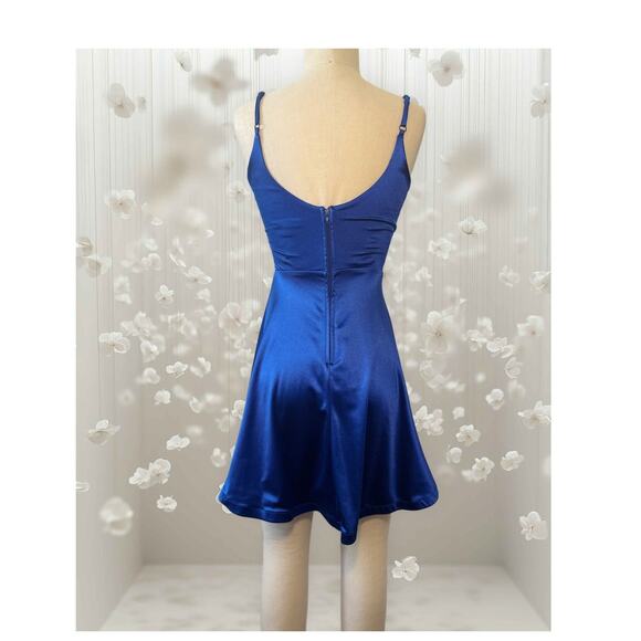 City StudioJuniors Satin Flare Mini Dress Size 1 - Picture 2 of 2